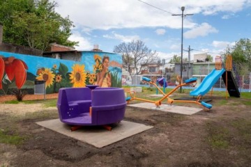 Foto de El Municipio de Lan�s inaugur� un nuevo espacio recreativo en Remedios de Escalada