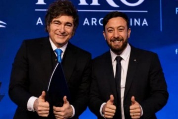 Foto de Tras las dudas por el origen de sus fondos, la Fundaci�n Faro organiz� una cena VIP de US$600 mil para Milei y Caputo