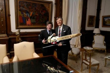 Foto de Milei recibi� a un funcionario de Donald Trump en medio de la tensi�n por Malvinas