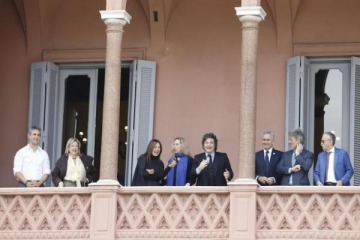 Foto de Milei realiz� el "six seven�, ratific� su programa econ�mico y evit� hablar sobre el triunfo de Lula en Brasil