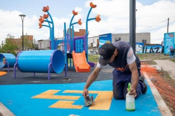 Foto de El Municipio de Lan�s contin�a con la ejecuci�n del Plan de Pavimentaci�n en diferentes barrios del distrito