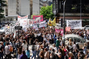 Foto de Paro nacional docente por el femicidio de Nancy Godoy en Corrientes