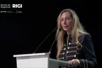 Foto de Karina Milei defendi� el RIGI y agradeci� el "acompa�amiento" de los gobernadores
